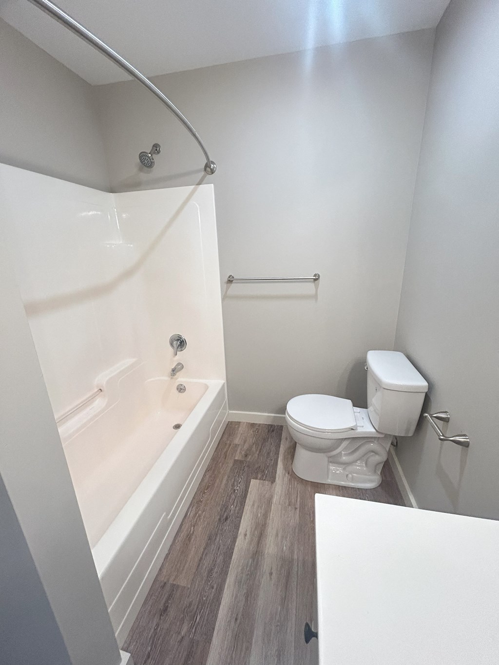 Spacious Bathroom with tub shower at Briarcliff at Quechee Apartments, Quechee, VT 05059