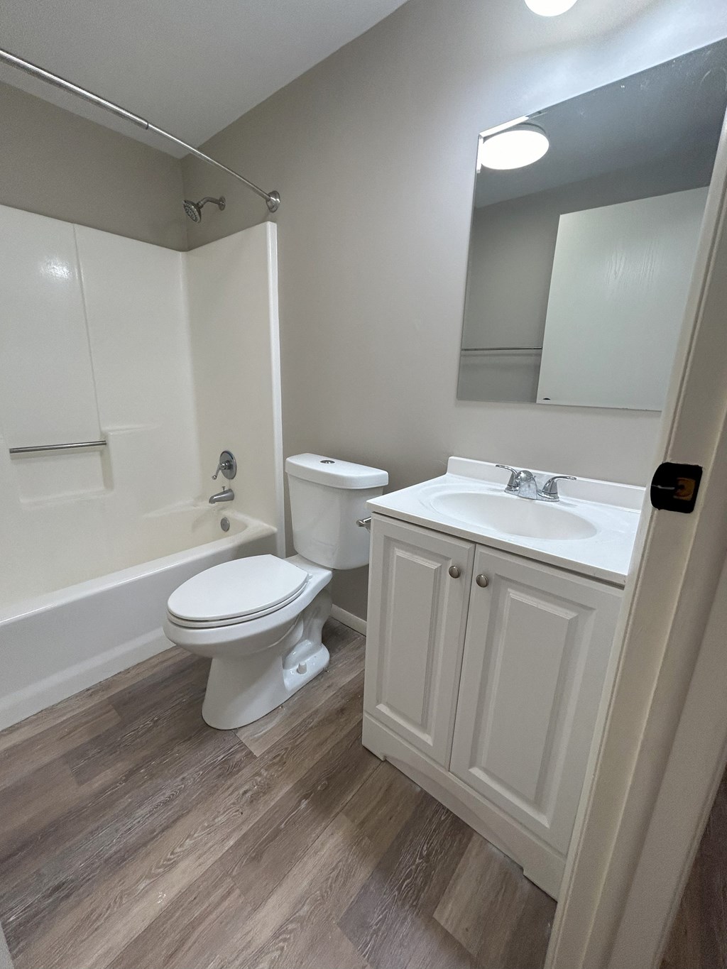Large Bathroom at Briarcliff at Quechee Apartments, Quechee, VT 05059
