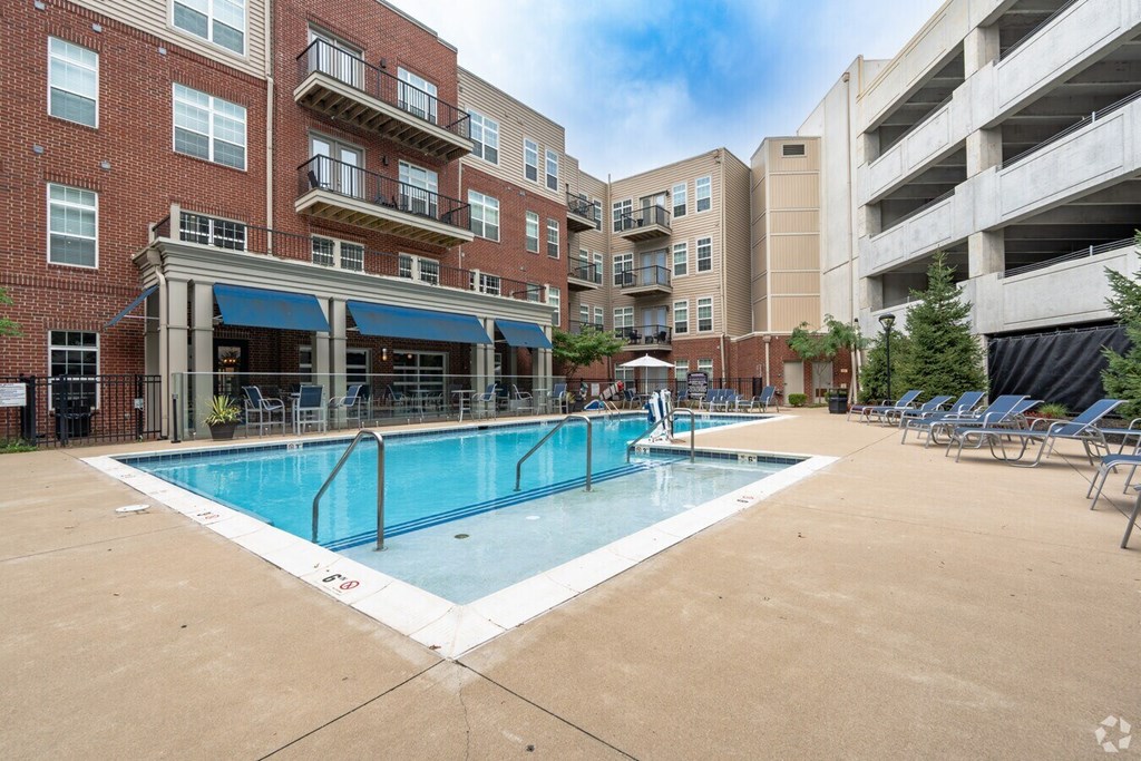 A large swimming pool at Century Baxter Avenue, Kentucky
