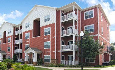 Exterior of apartments and balconies at the Haven at Reed Creek