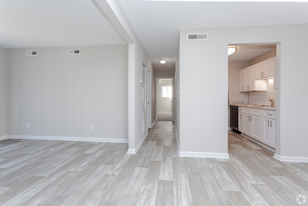 1BR,2BA - 1000SF Upstairs Renovated  at Tiffany Square, Rocky Mount