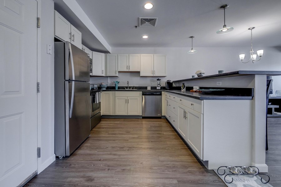 Kitchen at Carisbrooke at Manchester Apartments, Manchester, New Hampshire