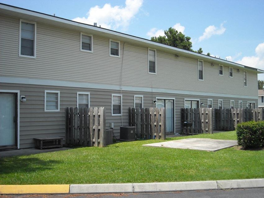 Lakewood Lodge Apartments, 6000 Mabeline Rd, Hanahan, SC RentCafe