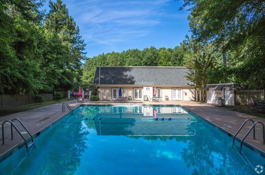 The Retreat @ Greenbriar Apartments By ICER