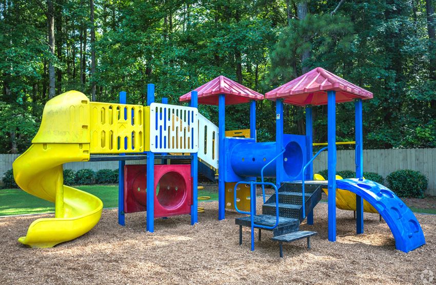 The Retreat @ Greenbriar Apartments By ICER