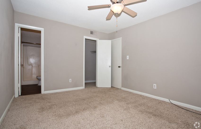 The Retreat @ Greenbriar Apartments By ICER