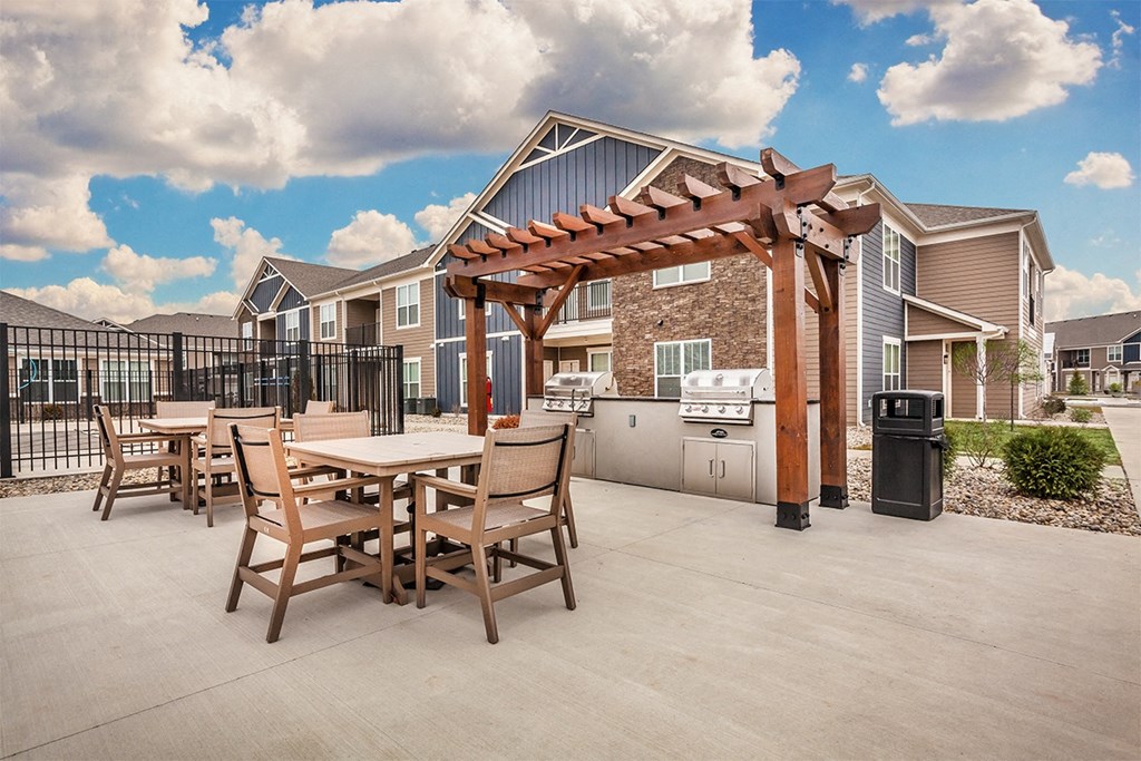 the reserve at bucklin hill patio with table and chairs at Park 33, Indiana