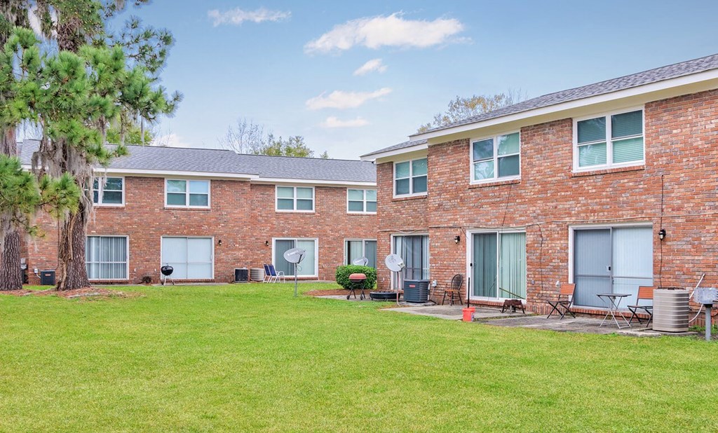 Savan Pointe Townhomes East And West