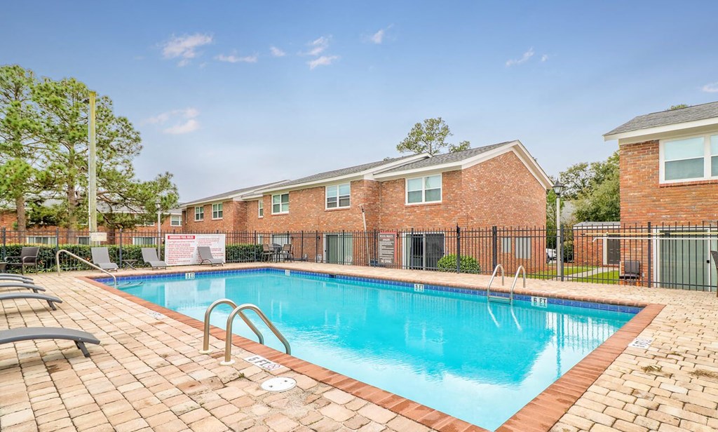 Savan Pointe Townhomes East And West