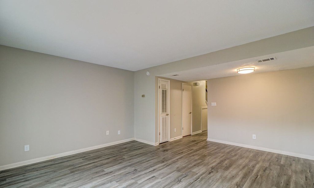 Savan Pointe Townhomes East And West