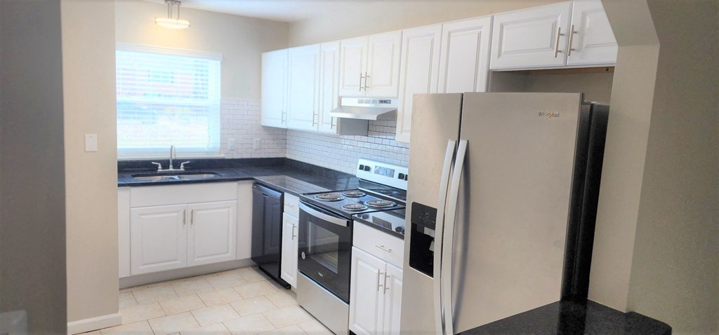 Savan Pointe Townhomes East And West