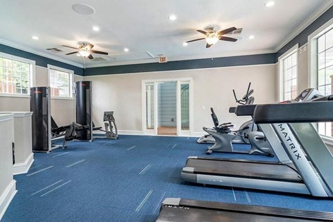 the gym at the estates apartments