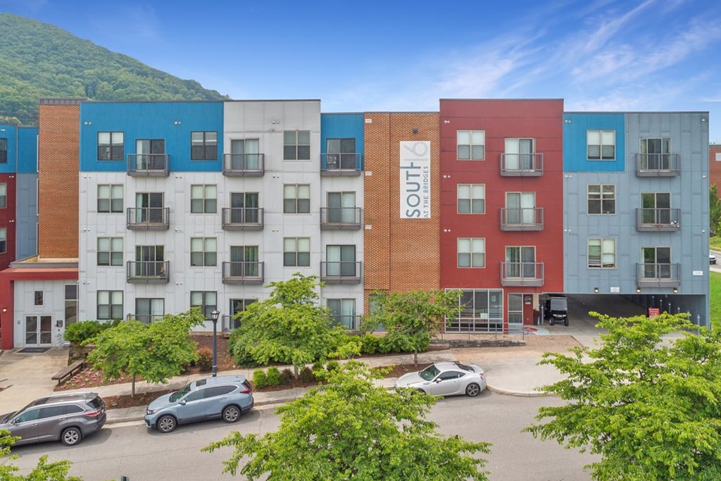 Exterior With Parking Lot at Century Bridges, Roanoke