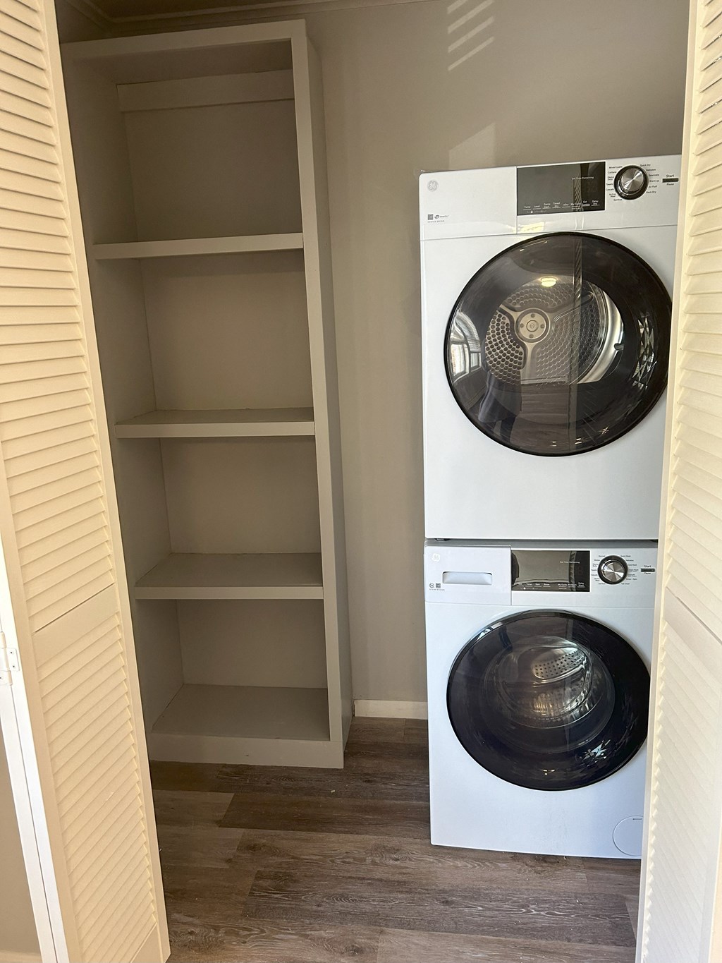 Stackable Washer/Dryer at Briarcliff at Quechee Apartments, Vermont