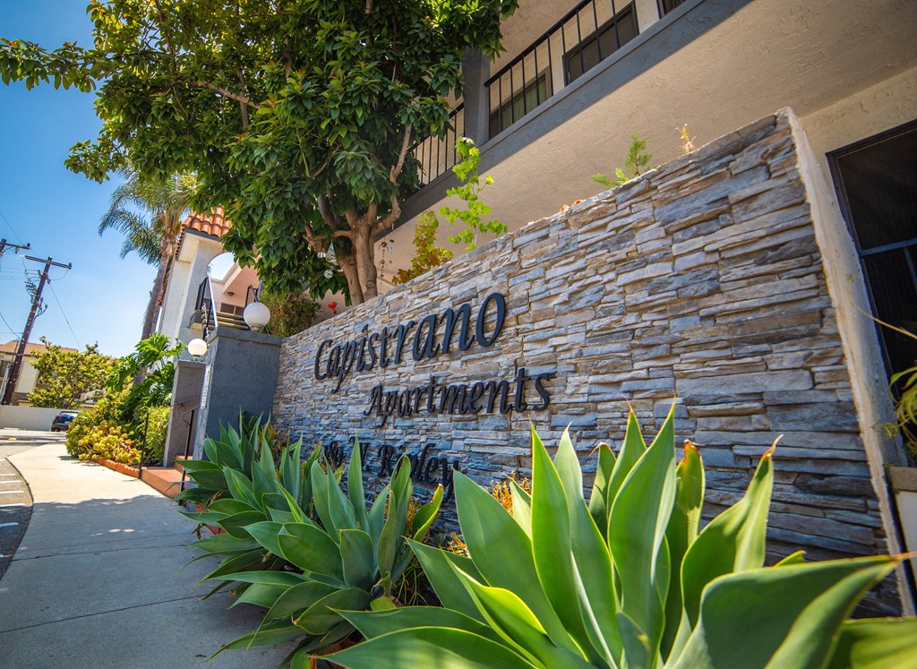 Capistrano Apartments In Camarillo, CA, 180182 Ripley Street