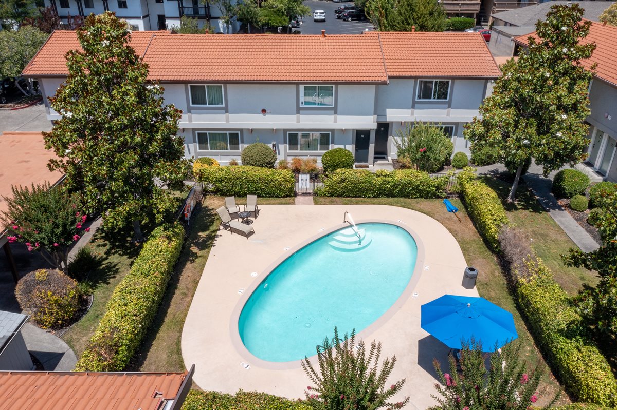 Plaza Del Sol Apartments