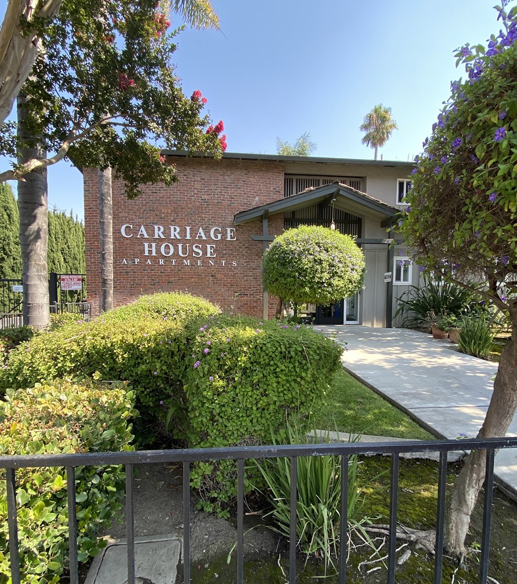 the building in which the apartment is located