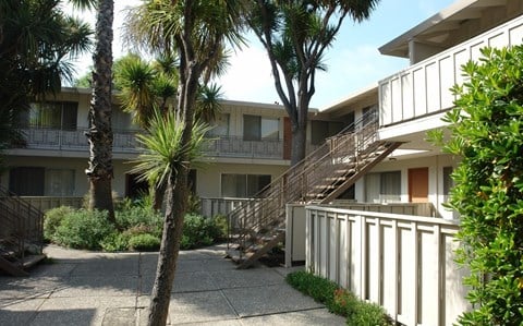 Winchester Palms Apartments 3070 Van Sansul Avenue San Jose, CA 95128