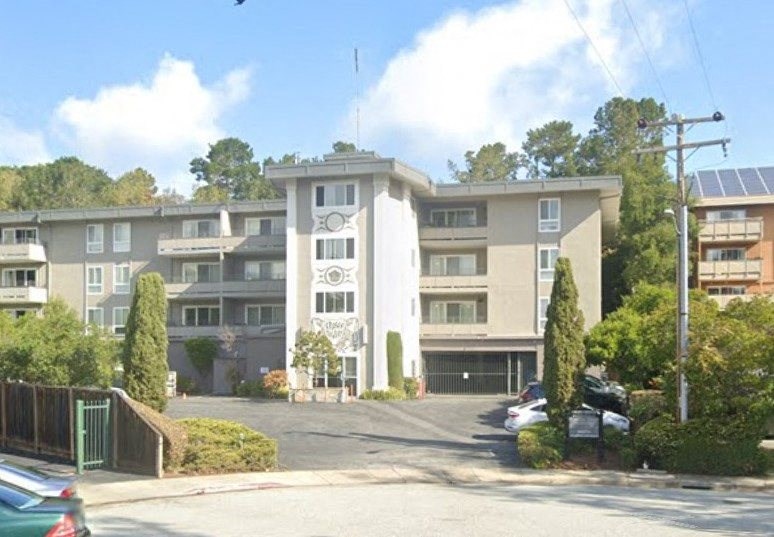 Crown Towers Apartments