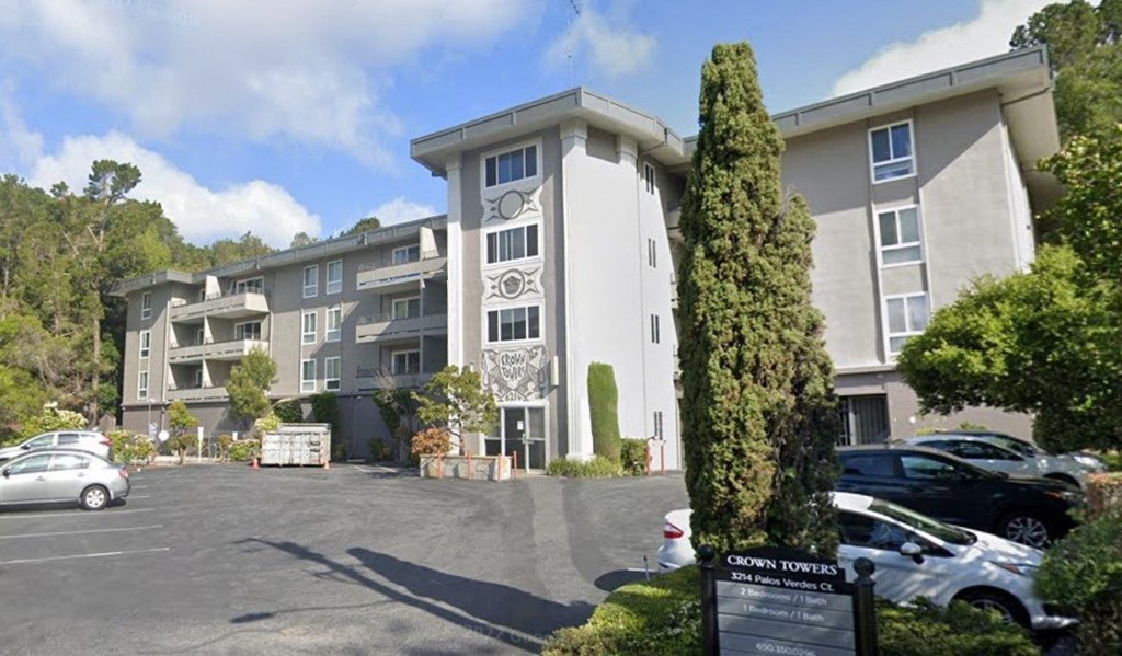 Crown Towers Apartments