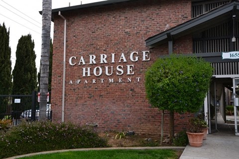 Carriage House Apartments 1655 Pomeroy Avenue  Santa Clara, CA 95051