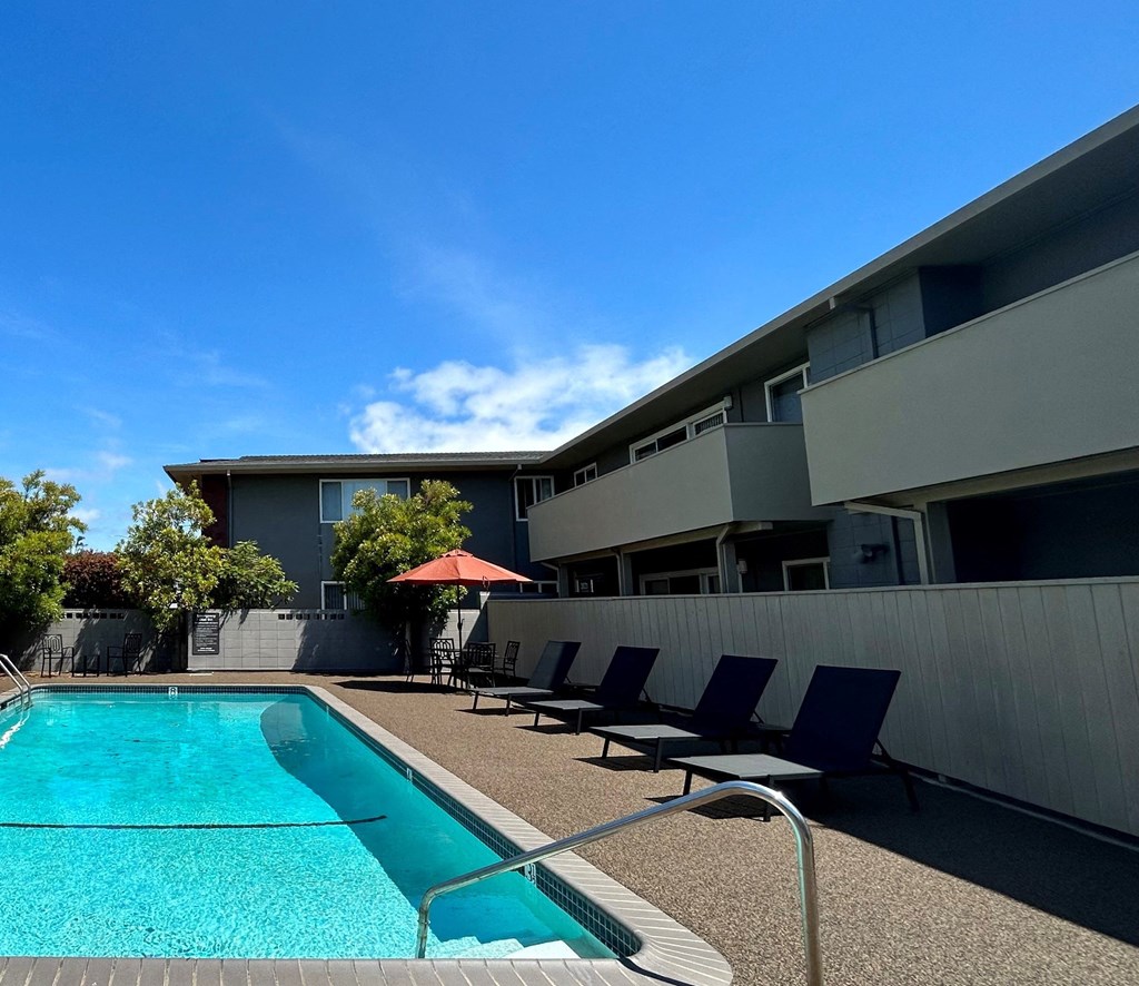 South Delaware Apts Pool