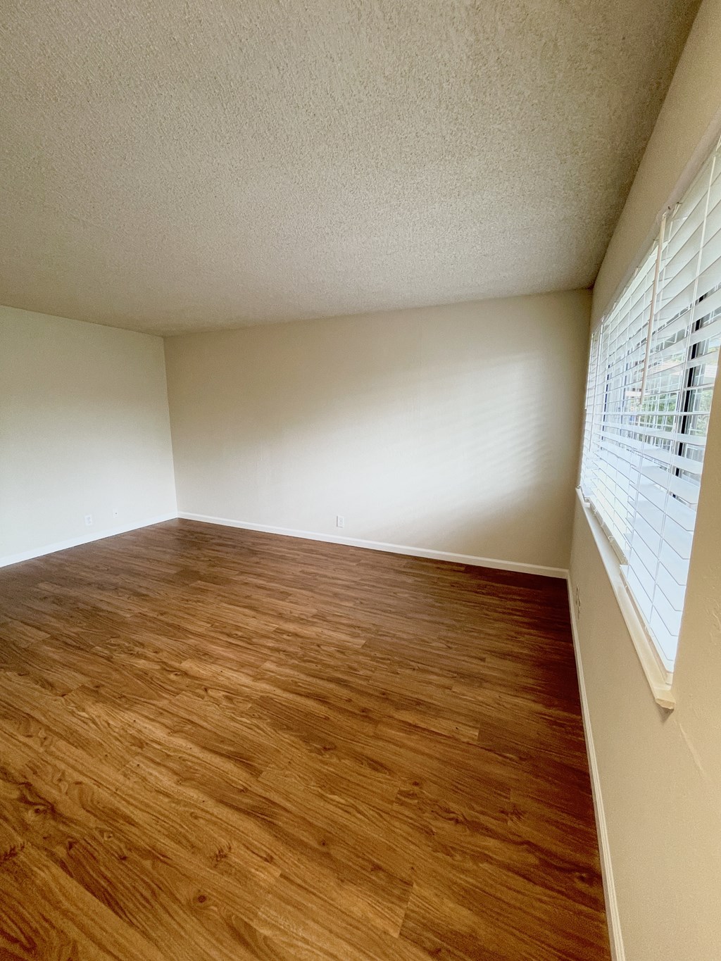 3275 Brookdale Drive  Santa Clara, CA Brookdale Villa Apts