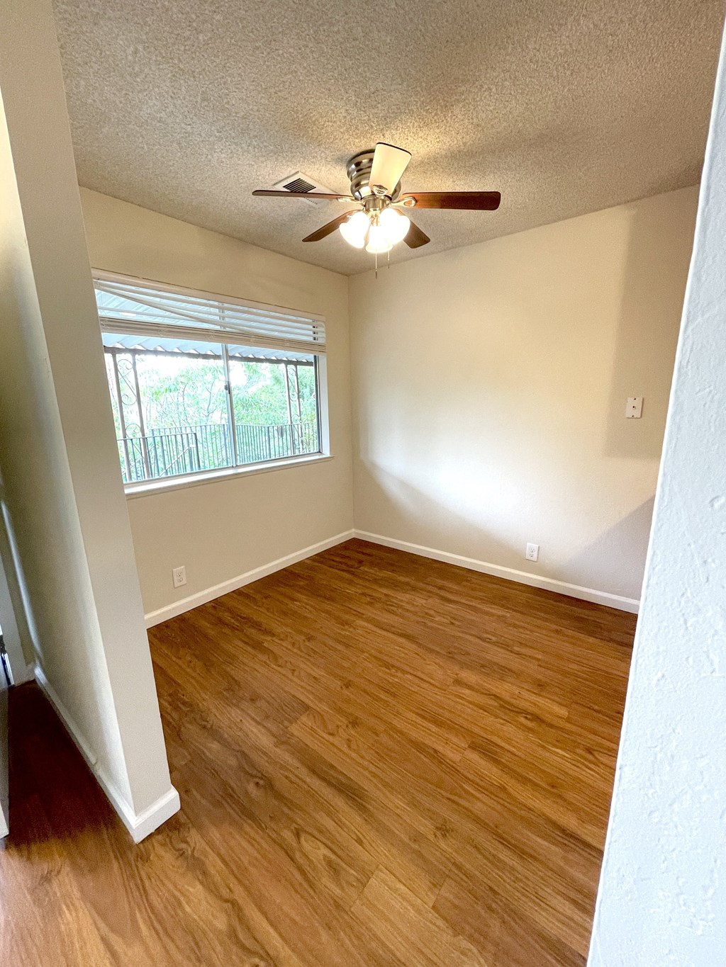 3275 Brookdale Drive  Santa Clara, CA Brookdale Villa Apts