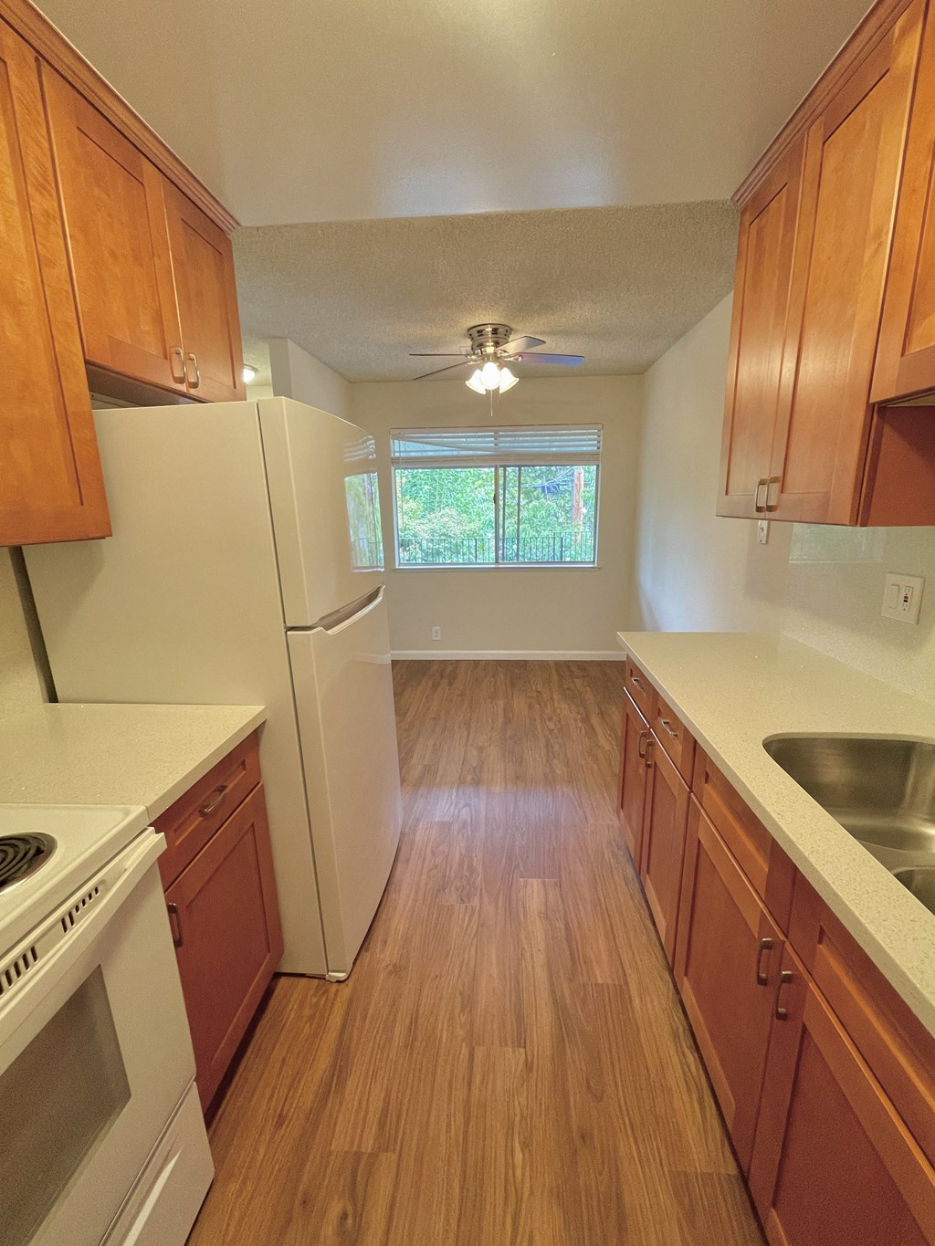 3275 Brookdale Drive  Santa Clara, CA Brookdale Villa Apts