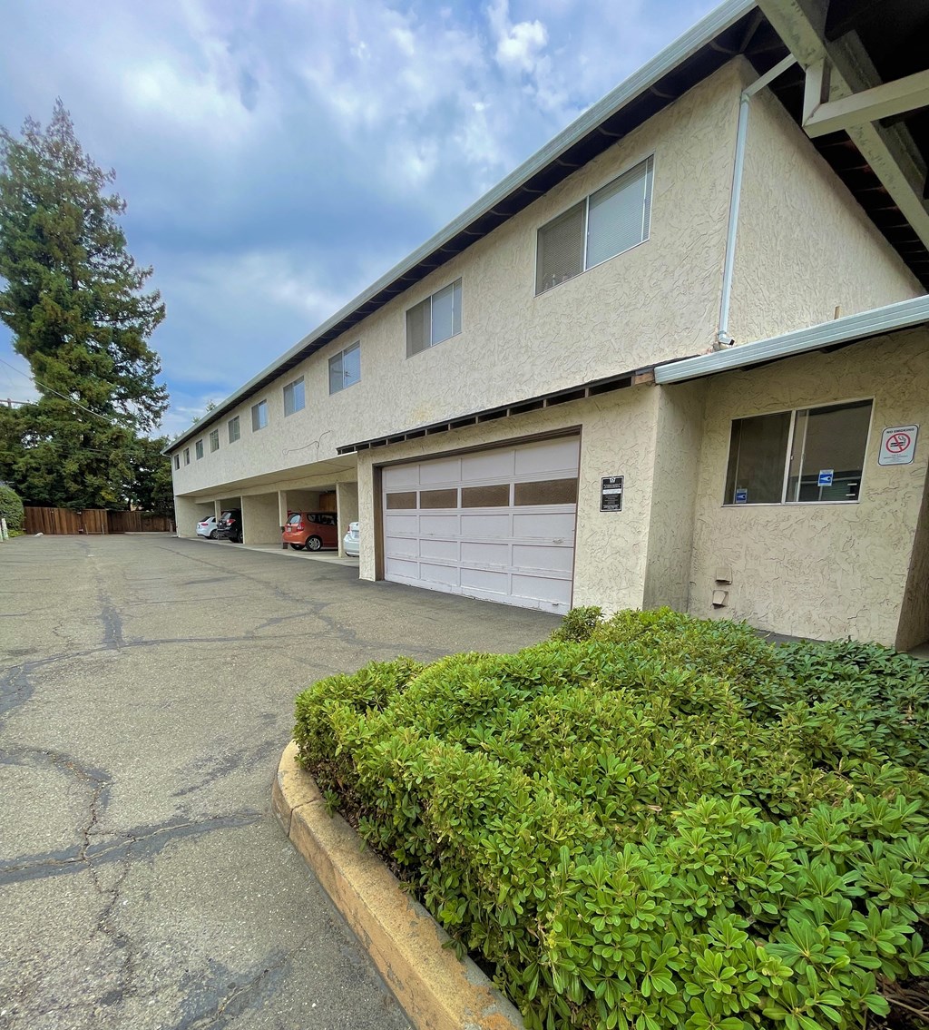 Brookdale Villa Apts 3275 Brookdale Drive  Santa Clara, CA