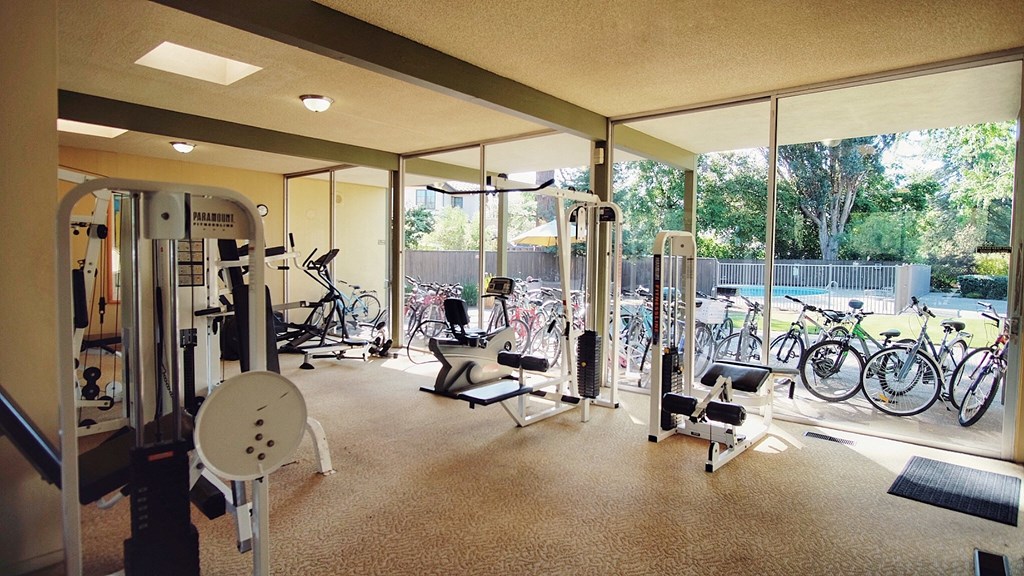 Arastradero West Apartments 724 Arastradero Road  Palo Alto, CA 94306