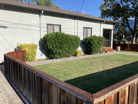 657 Everett Avenue
