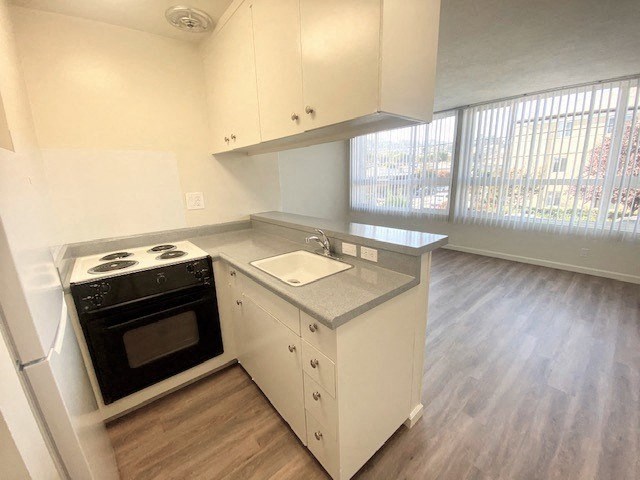 3655 Colegrove Apartments