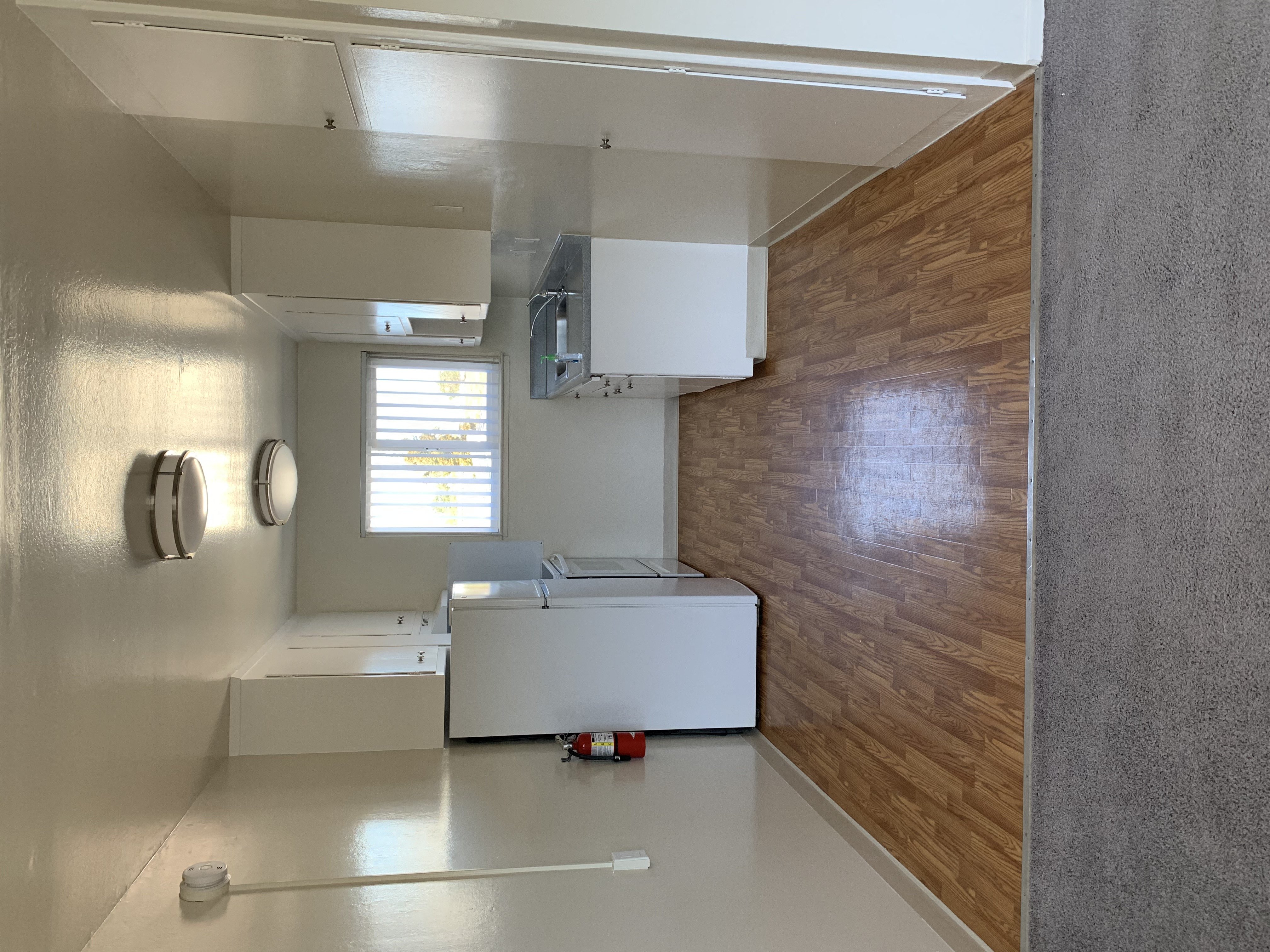 Bermuda apts entrance to a kitchen with dining room area