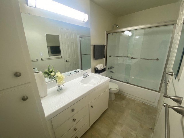 3633 Colegrove Apartments