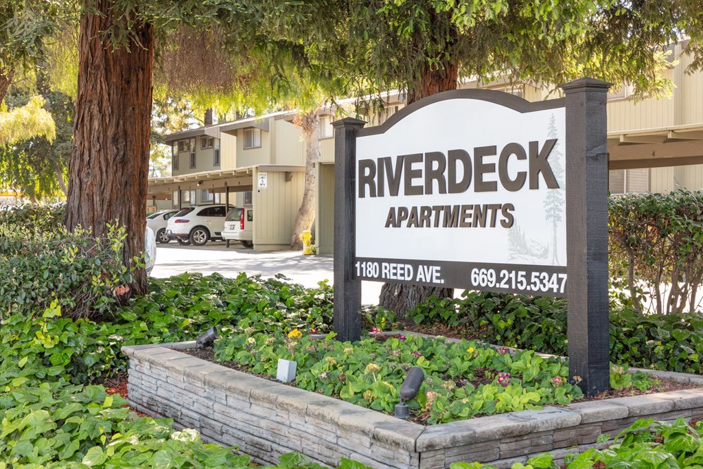 Riverdeck Apartments