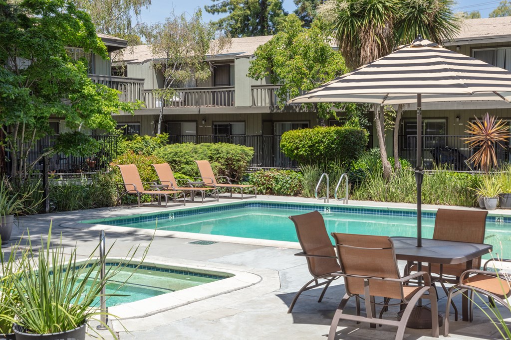 Riverdeck Apartments