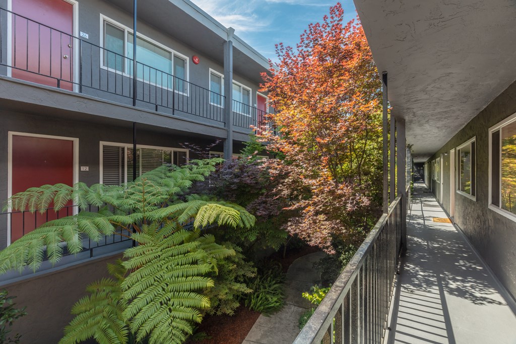 Villa Alameda Apartments 840 Villa Avenue  San Jose, CA 95126