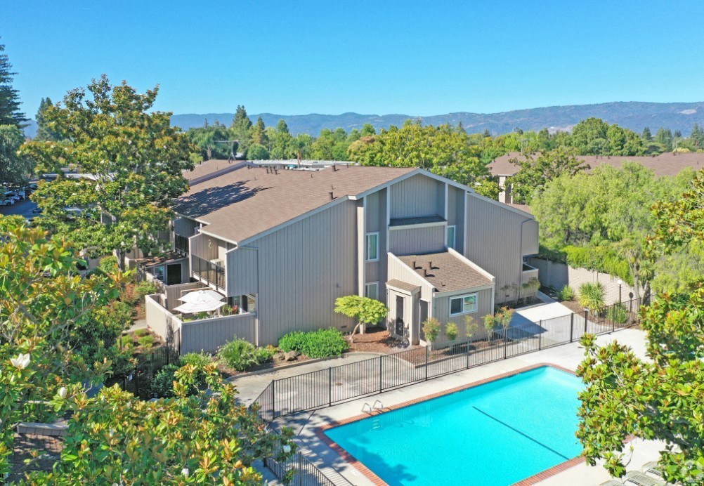 110 Remington Apartments 110 E Remington Drive  Sunnyvale, CA 94087