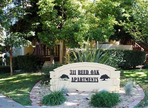 Reed Oaks Apartments 311 E. Reed Street San Jose, CA 95112