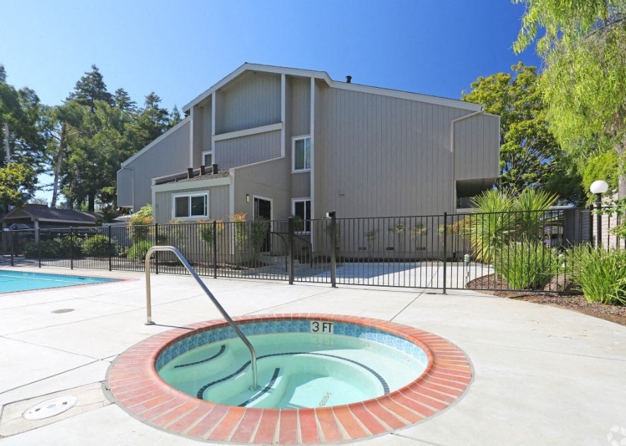 110 Remington Apartments 110 E Remington Drive  Sunnyvale, CA 94087