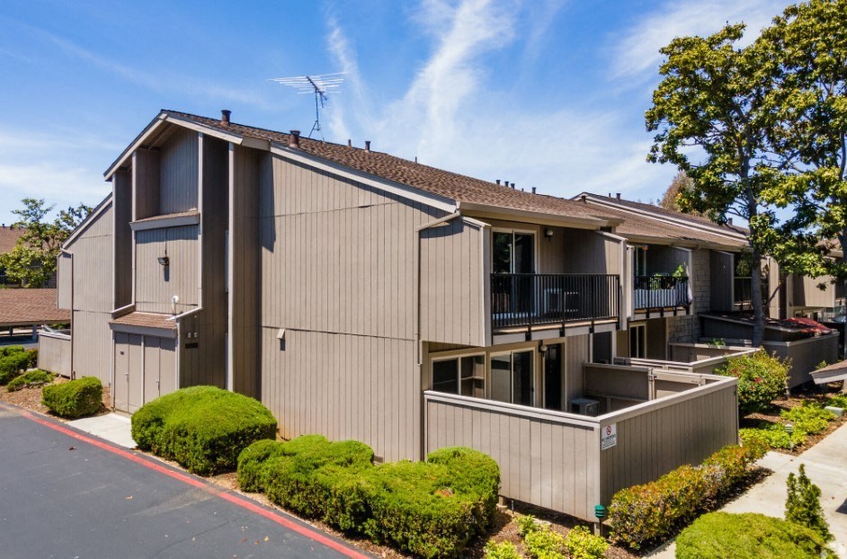 110 Remington Apartments 110 E Remington Drive  Sunnyvale, CA 94087