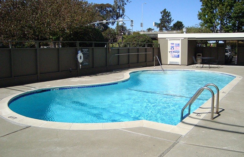 Fiesta Apartments Pool