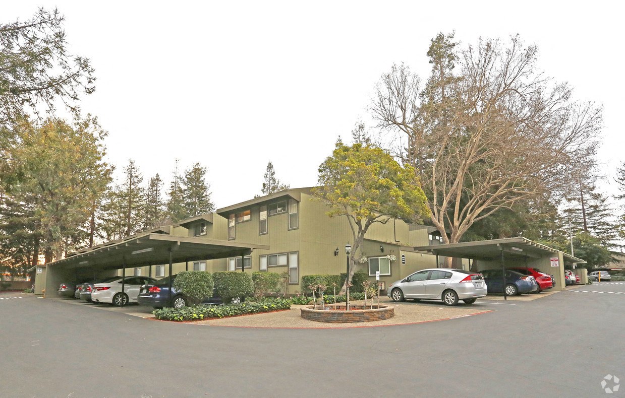 Riverdeck Apartments