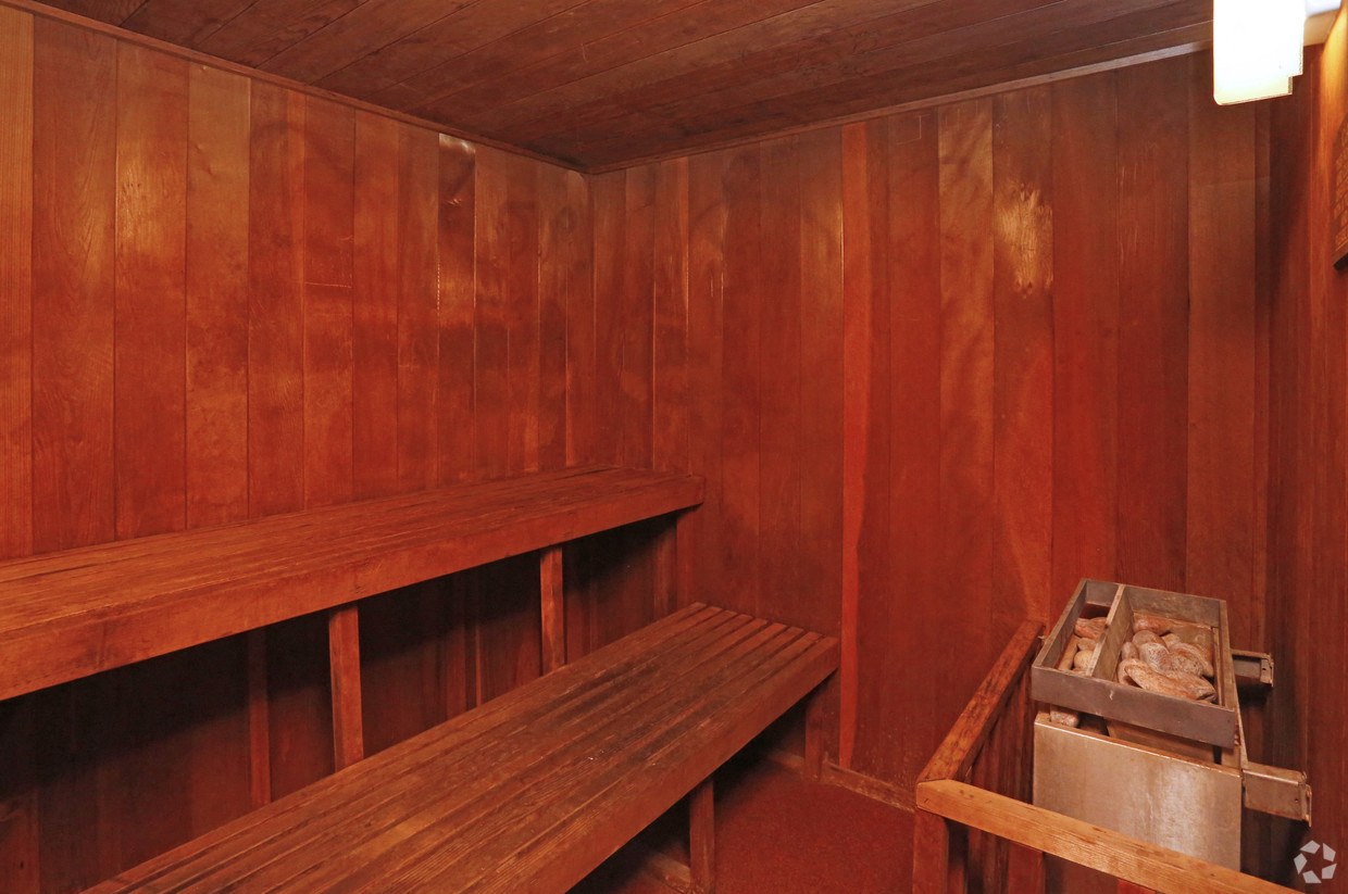 Riverdeck Apartments