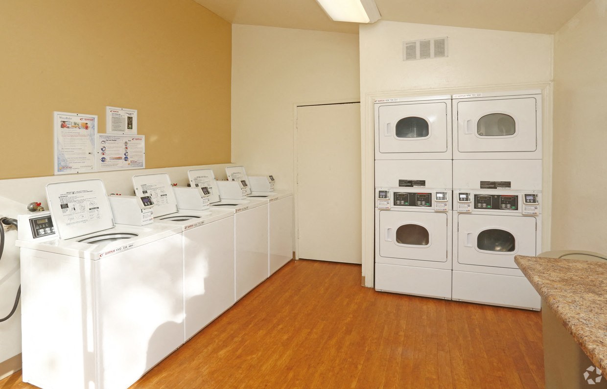 Riverdeck Apartments