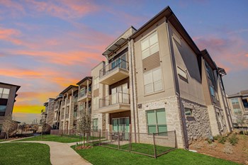600 E Farm to Market 1626 1-2 Beds Apartment for Rent - Photo Gallery 2