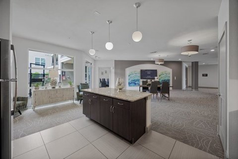 6725 Circle S Road 3 Beds Apartment for Rent