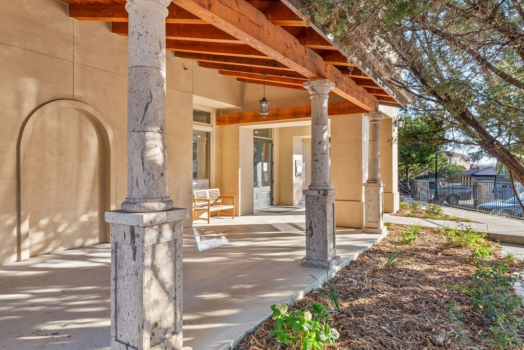 Outdoor Patio at Bridge at Heritage Woods, Austin, 78753