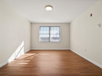 105 Hopkins Street 1-2 Beds Apartment for Rent - Photo Gallery 20